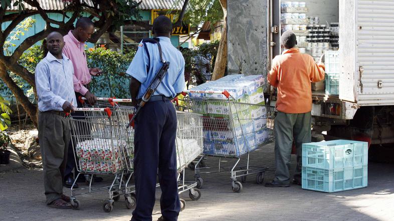 Nasilje je zahtevalo življenja več kot 1000 ljudi.