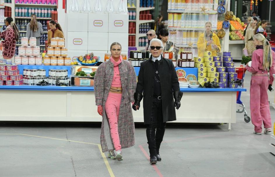 Karl Lagerfeld Cara Delevingne
