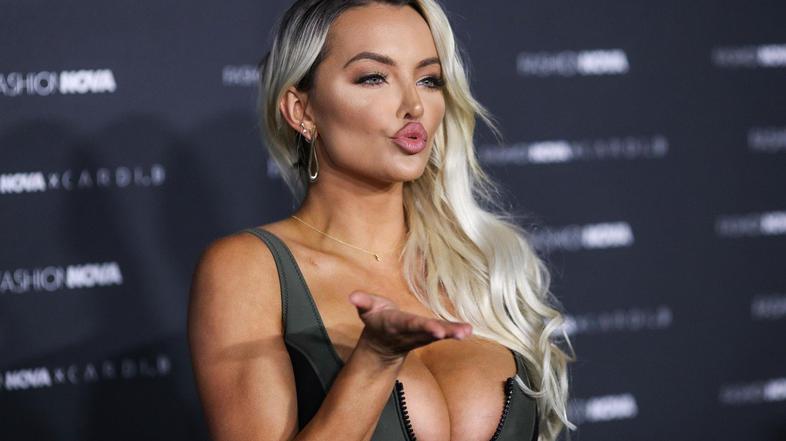 Lindsey Pelas