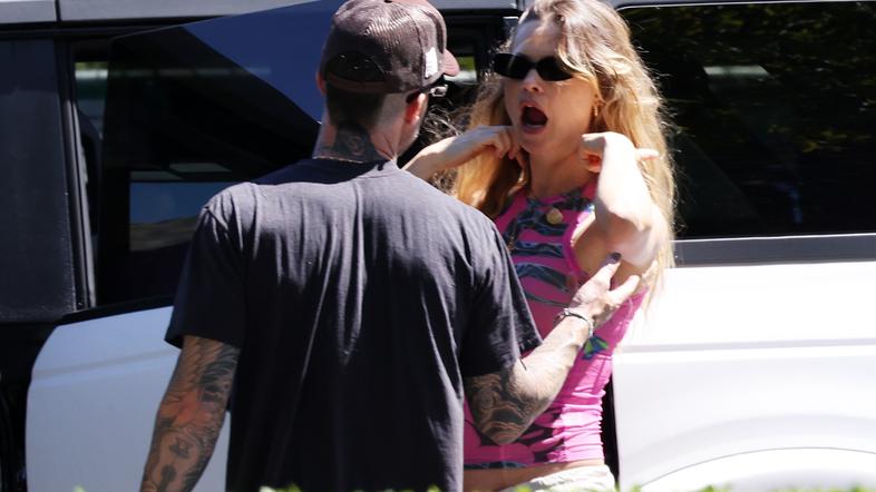 behati prinsloo, adam levine