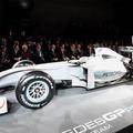 Mercedes (lani Brawn) je že pokazal svoje nove barve, prvi pa bo nov dirkalnik v