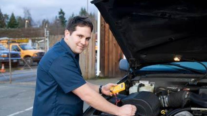 Le kaj mi hoče povedati s tem pogledom?
