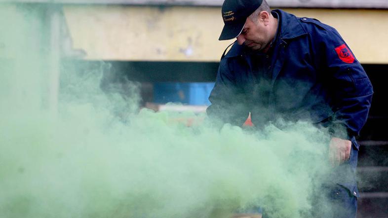 Dimna bomba. Fotografija je simbolična. (Foto: Nik Rovan)