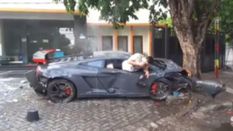 Nesreča lamborghinija