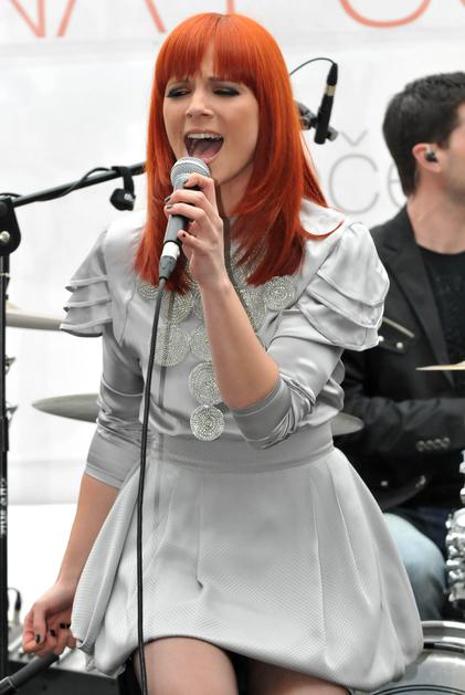 Nina upa, da bo bobnar v nedeljo lahko nastopil na Emi. (Foto: Dejan Mijovič)