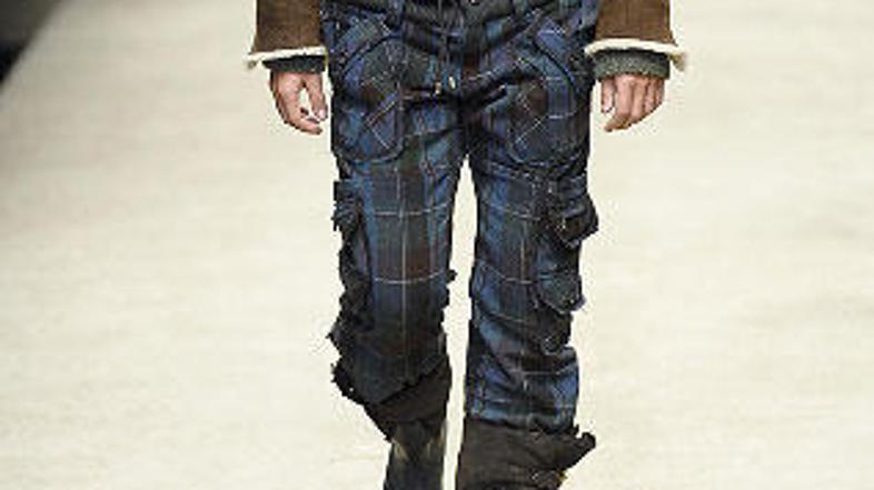 Karo tudi na športno-elegantnih moških hlačah.