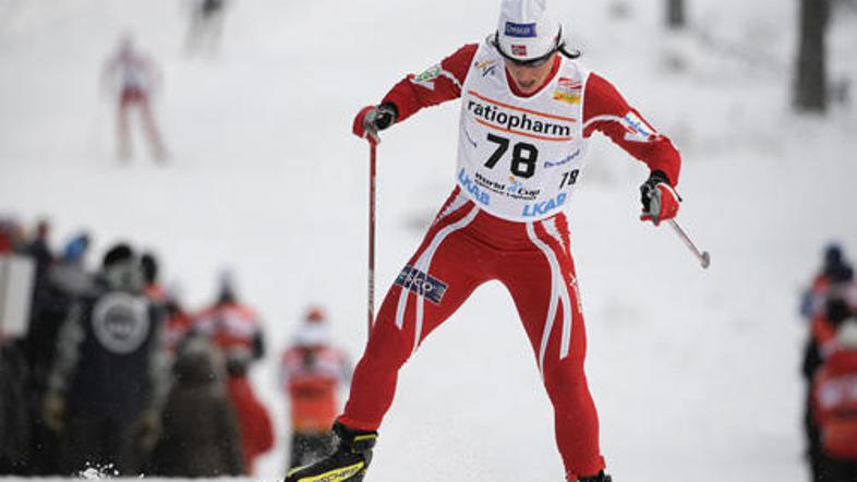 Marit Björgen je bila na sprintu druga, s štafeto pa je prišla do prve sezonske 