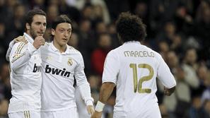 higuain ozil