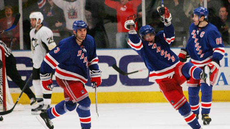 Chris Drury je v podaljšku prinesel zmago New Yorku.