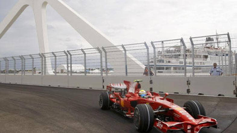 Prve kvalifikacije v Valencii je dobil Felipe Massa.