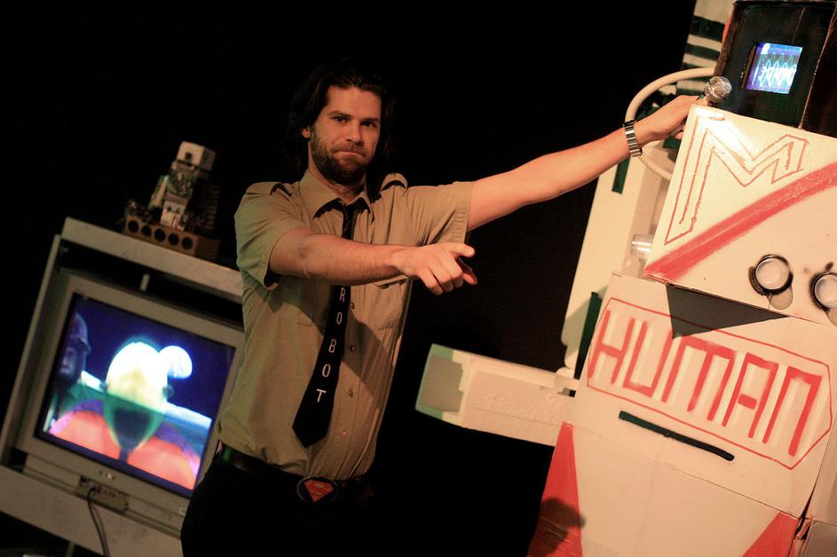 multimedijski center, FDV