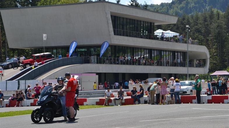 Žurnalov in Fiatov dan