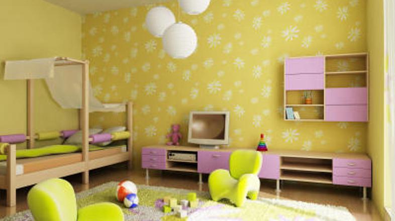 Otrok naj sodeluje pri izbiri in opremljanju sobe.