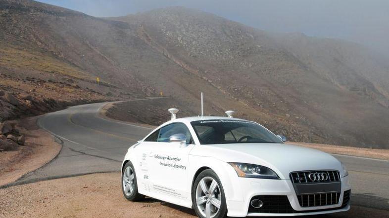 Robotsko vodeni Audi TT-S