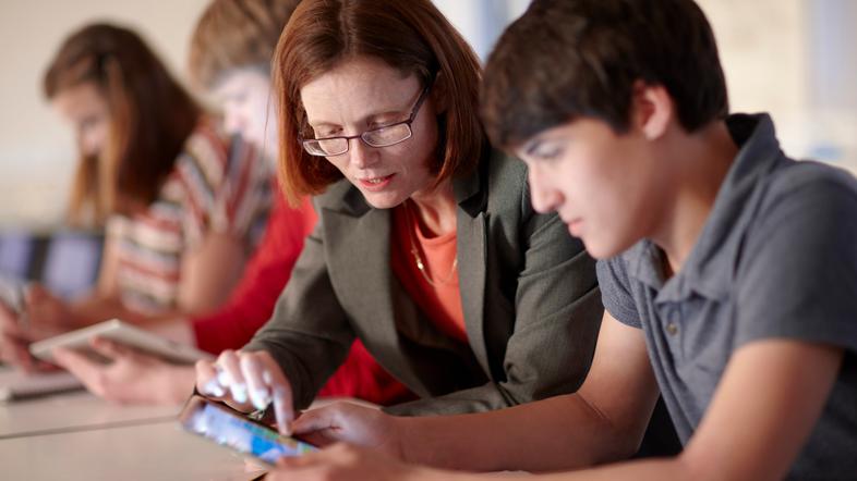 Študent, profesor, študij, pogovor