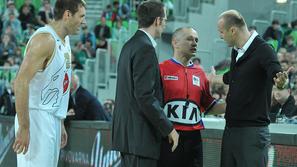 Olimpija : Partizan 75:73; Jagodnik, Daneu in Zdovc