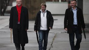 Levičarji so se zbirali: Kresalova je prišla na sejo sveta LDS povedat, da nepre