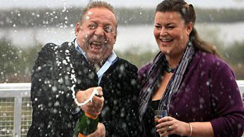 Srečna zakonca Scadding. Foto: Daily Mail