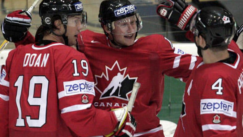 Kanadčani so prešerno proslavili svojo zmago.