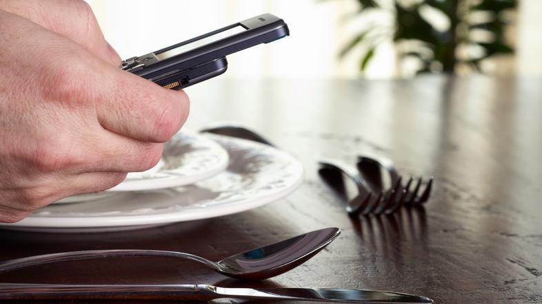 "Aplikacija, kot je Groupon Now, podira klasične trende nakupovanja in oglaševan