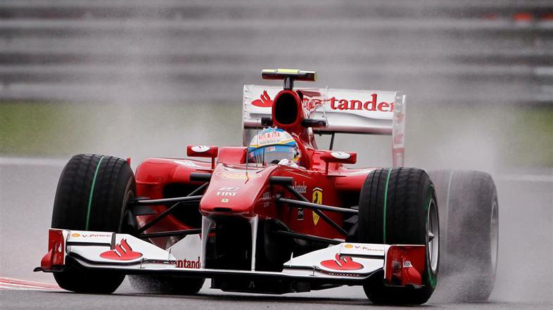 Fernando Alonso Ferrari dež