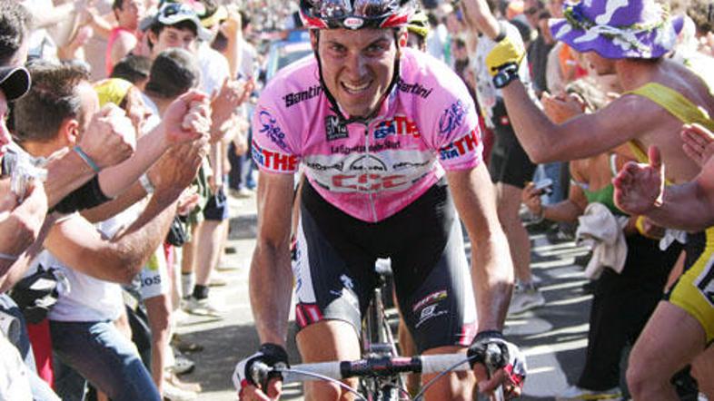 Ivan Basso na poti do zmage na domačem Giru