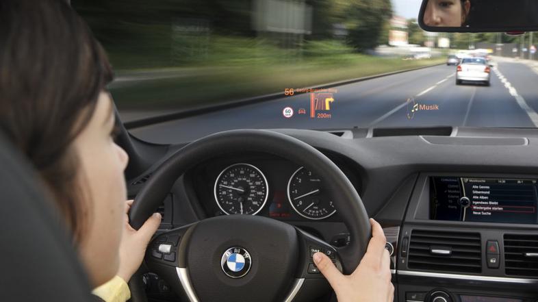 BMW HUD zaslon