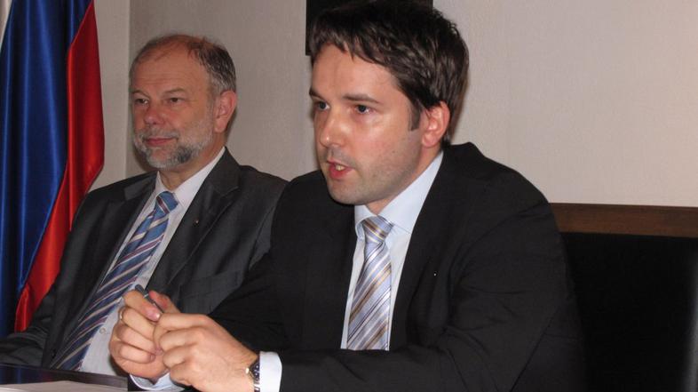 Miha Ješe, Rober Strah