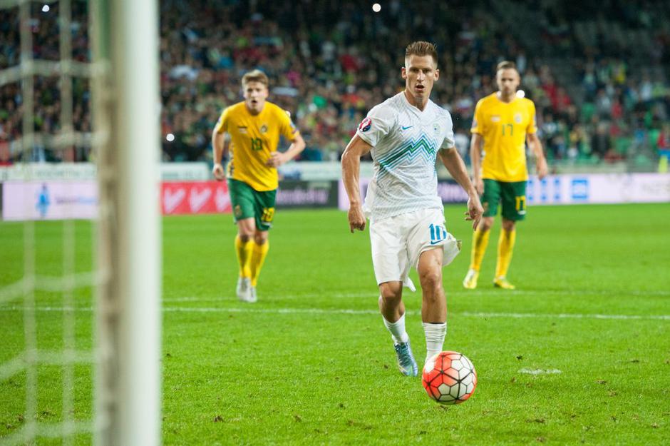 Valter Birsa, enajstmetrovka, kvalifikacije EP 2016, Litva | Avtor: Anže Petkovšek