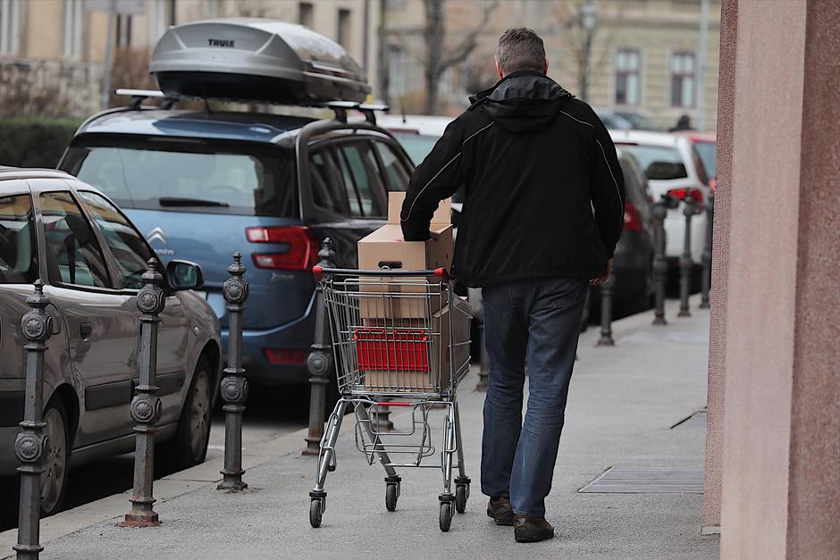 koronavirus | Avtor: Saša Despot