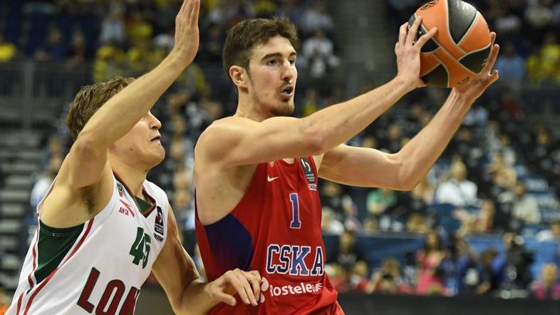 Nando De Colo