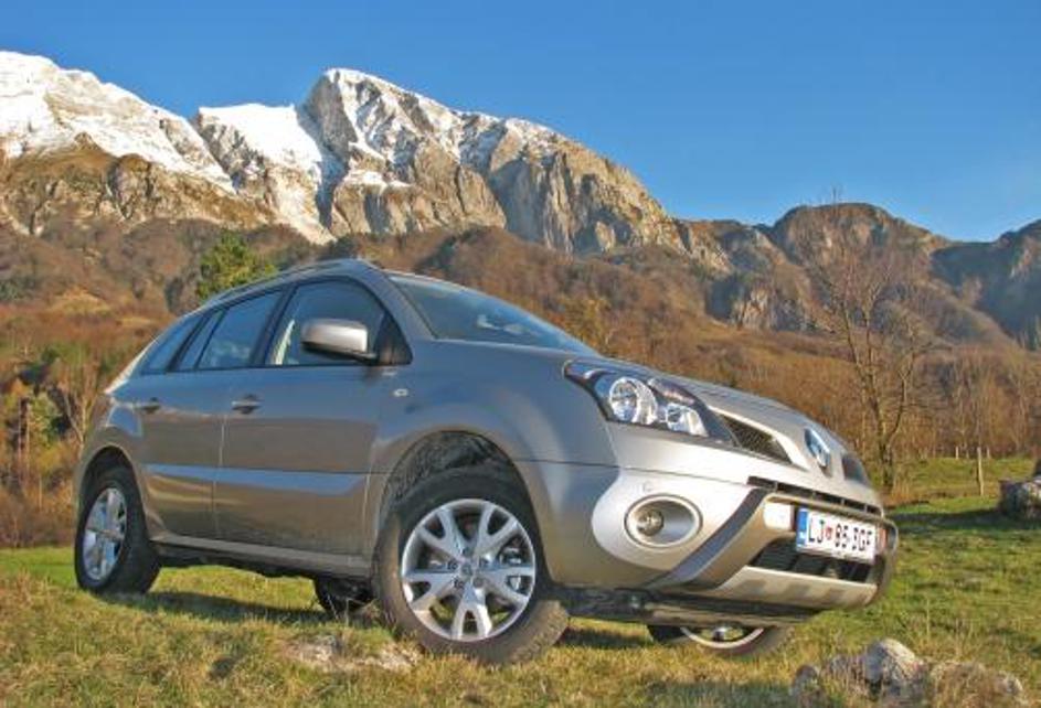 Čeprav ni terenec v pravem pomenu besede, je avtomobil sposoben premagovanja pre