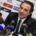 Takole se je pred sedmo silo v Stožicah postavil Cesare Prandelli. (Foto: Boštja