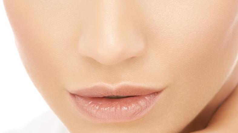 Korektor bo pripomogel k sijočemu videzu. (Foto: Shutterstock)