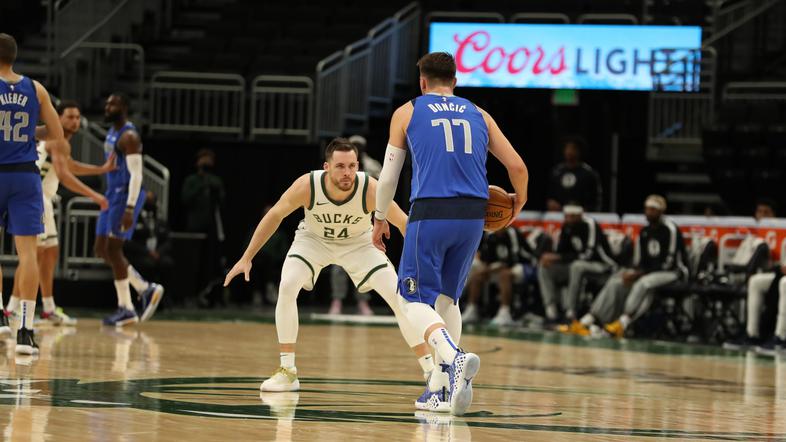 Luka Dončić Bucks Mavs