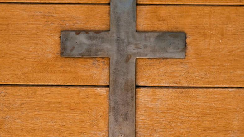 Verske oblasti ugovarjajo, da je križ v Italiji tudi kulturni in ne le verski si