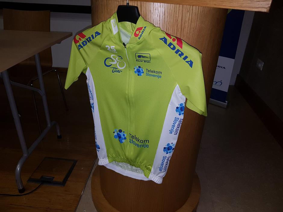 zelena majica | Avtor: Igor Kovačič