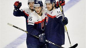 Slovaki, Peter Čerešnak