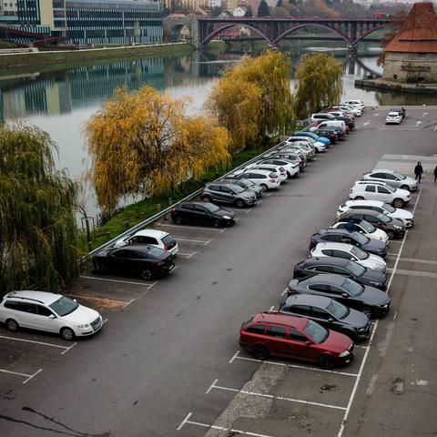 parkirišče, maribor, drava