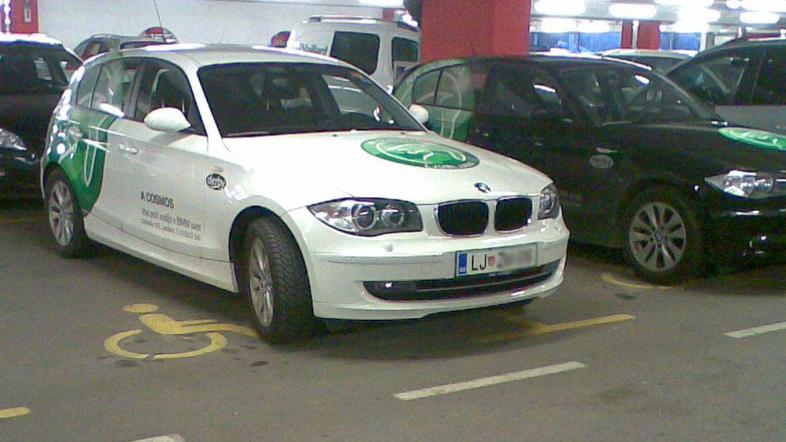 avto bmw, nk olimpija, invalidi, parkiranje