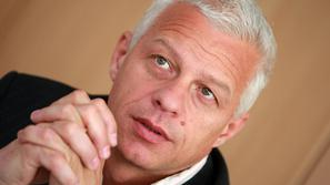 Drago Kos meni, da bi si Fifa morala pomagati s sodobno tehnologijo. (Foto: Bošt