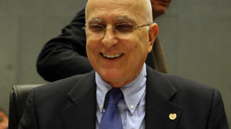 Komisar za okolje Stavros Dimas je pred konferenco ZN na Baliju "previdno optimi