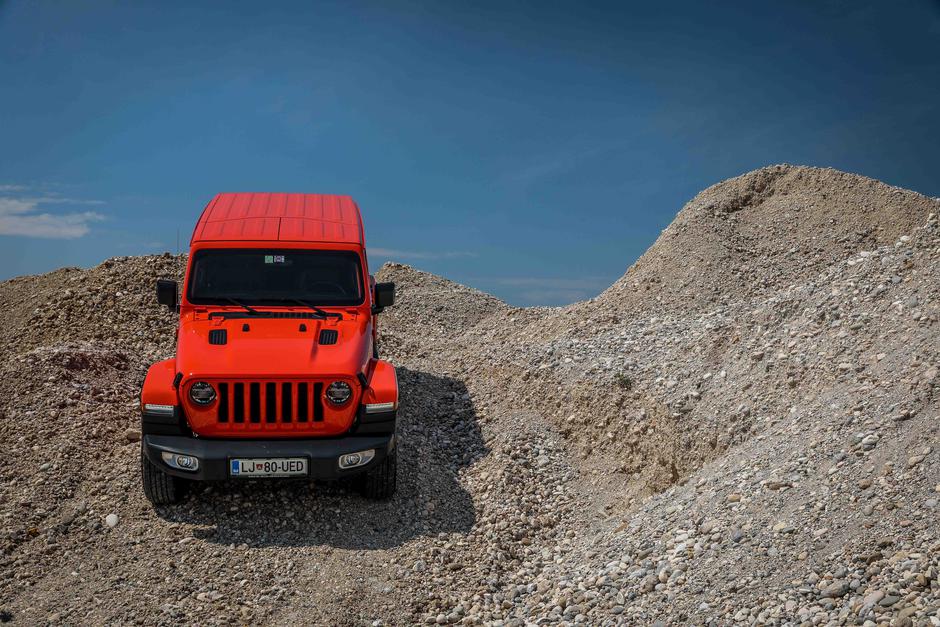 Jeep Wrangler Sahara | Avtor: Saša Despot