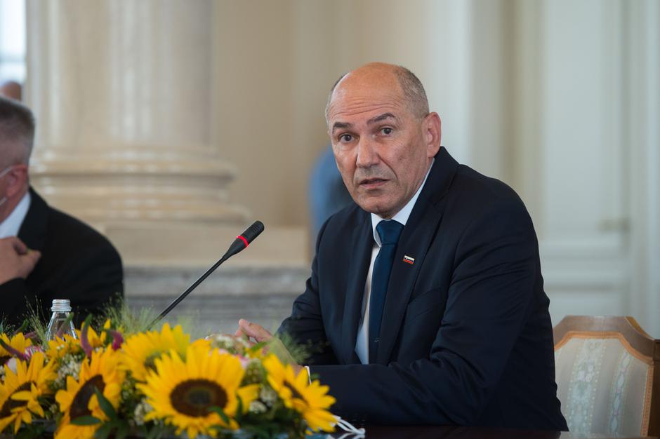 koalicijski trojček | Avtor: Anže Petkovšek