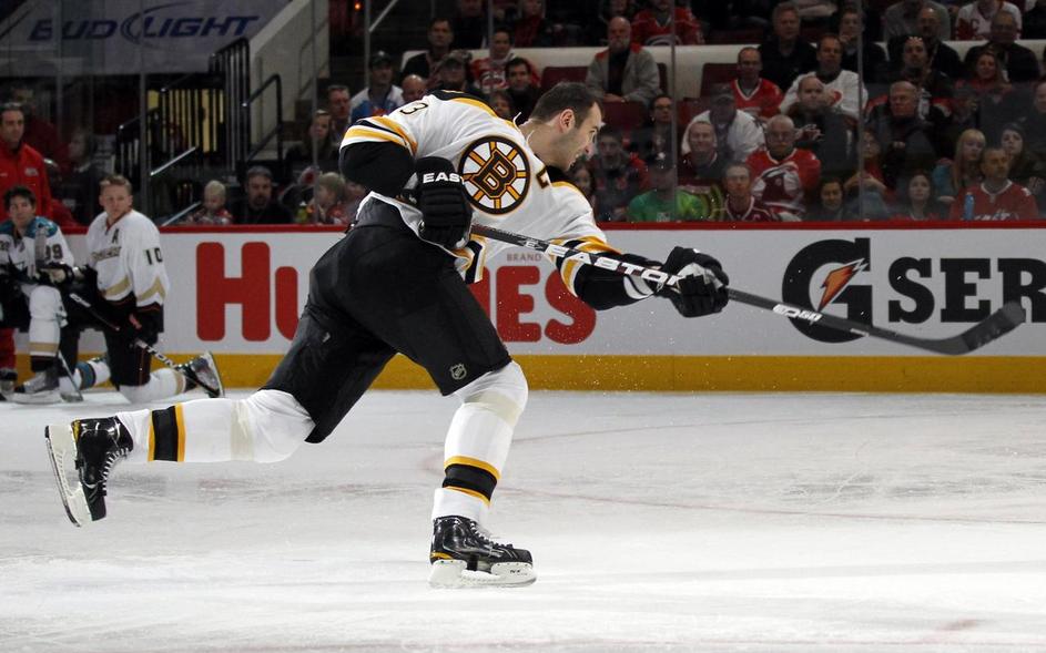 Zdeno Chara je plošček udaril s hitrostjo 170,4 km/h. Nov rekord! (Foto: Reuters