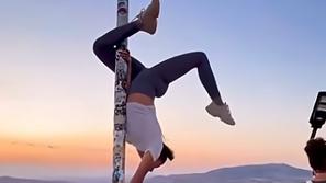 Ples ob drogu zastave