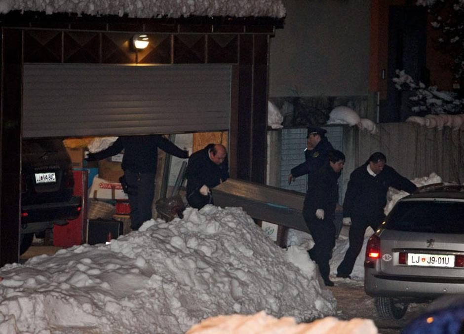 bulmastifi raztrgali lastnika v ora%C5%BEmovi ulici v ljubljani  | Avtor: Saša Despot