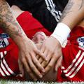 Na sobotni tekmi proti Man Cityju je Liverpoolov Škrtel utrpel poškodbo kolena.