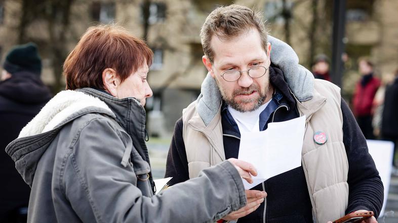 protestni predvolilni shod Na volitve! Jaša Jenull