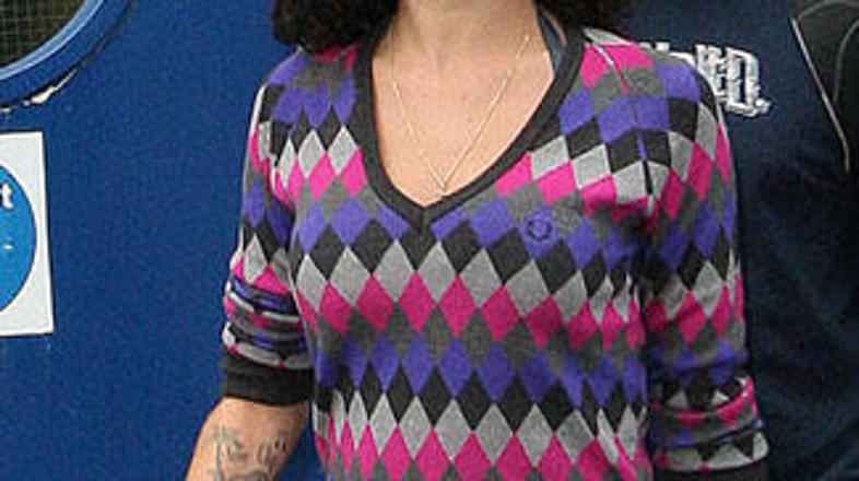 Amy se je v London vrnila v "zdravi" podobi.